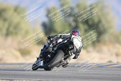 media/Dec-06-2025-CVMA (Sat) [[4a896cc04c]]/Race 12-Supersport Middleweight/